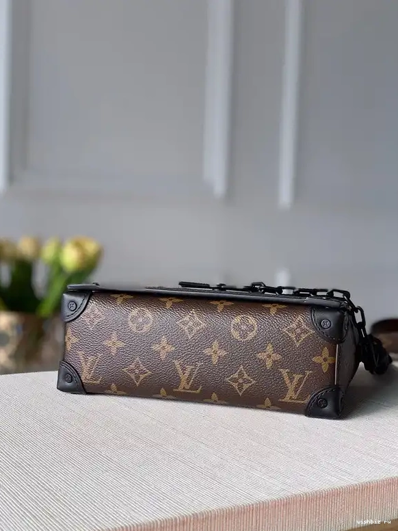 WIS SOFT TRUNK LOUIS VUITTON 0614